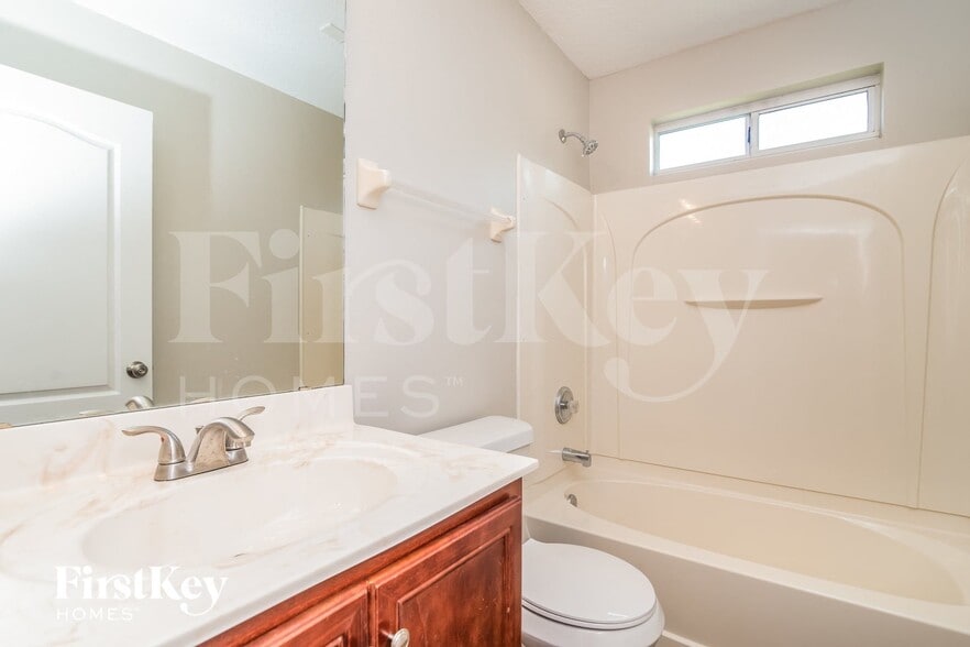 Building Photo - 581 Longmill Ln