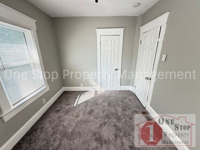 Building Photo - Spacious 3-bedroom, 2-bath in Kansas City