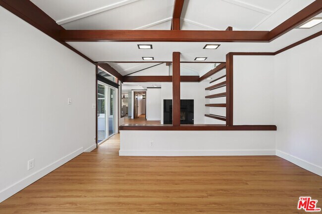 Building Photo - 2672 Veteran Ave