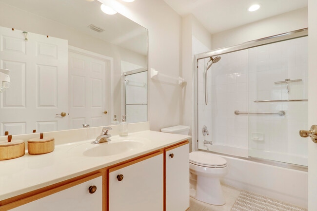 Building Photo - 8063 Dolomtian Way