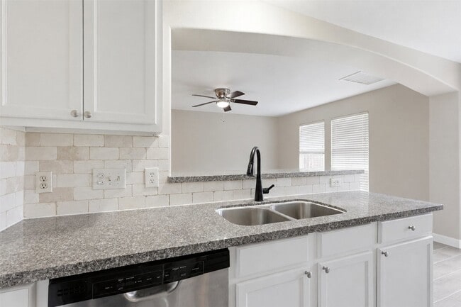 Building Photo - 12511 Jade Treasure Dr