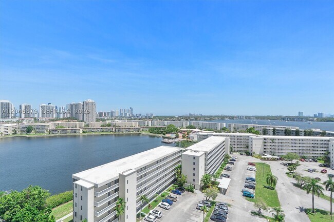 Building Photo - 18031 Biscayne Blvd