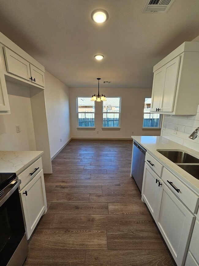Building Photo - (3) Bed/(2.5) Bath Townhome Avail NOW! New Construction!