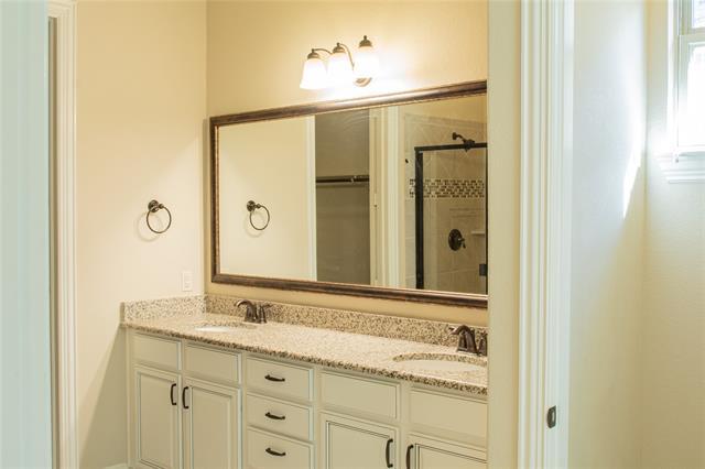 Building Photo - 638 Enfield Dr