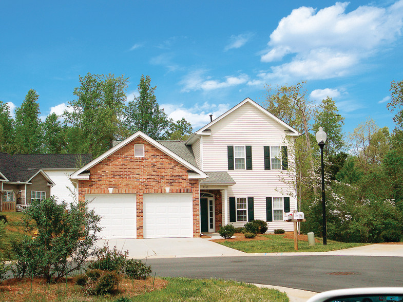 Two Story Villa with Garage - Villas at PeaceHaven