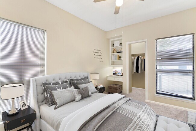 Building Photo - 2902 Cole St