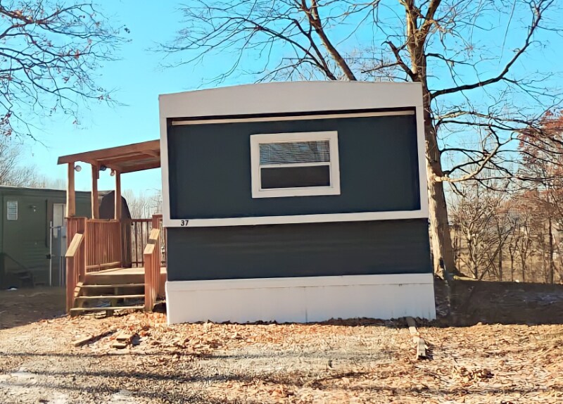 Building Photo - 1100 W Locust St