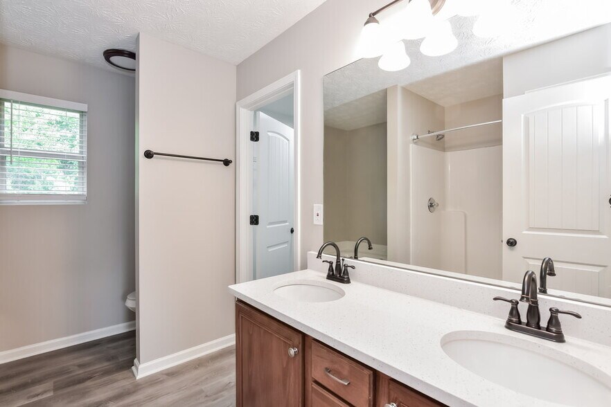 Building Photo - 4958 Summersun Dr
