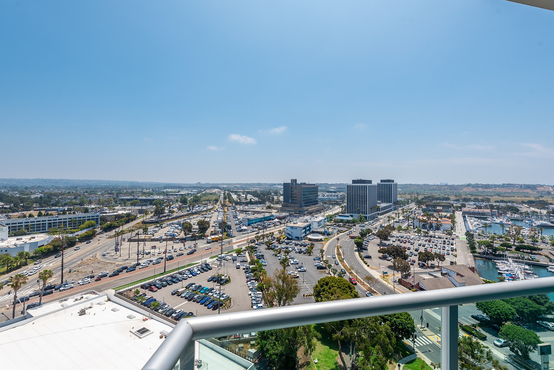 Building Photo - 13600 MARINA POINTE Dr