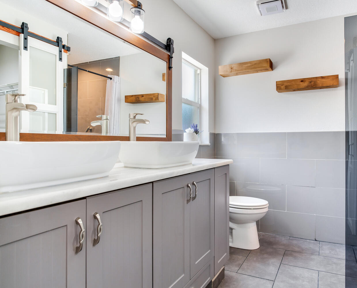 Primary bath - 2120 W Spruce St