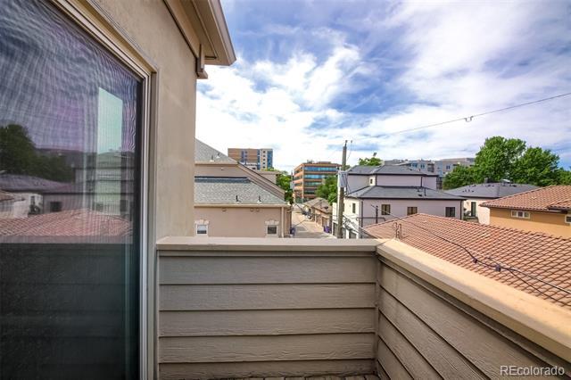 Building Photo - 217 S Jackson St