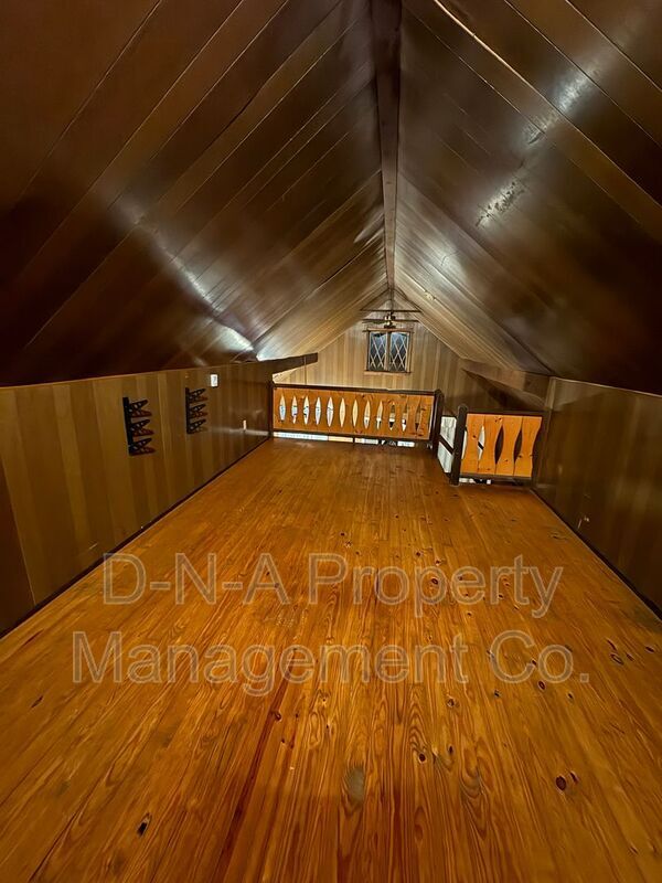 Building Photo - 60 Buckhill Rd