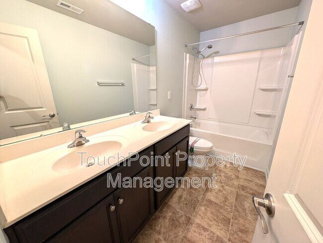 Building Photo - 2525 Mcintosh St