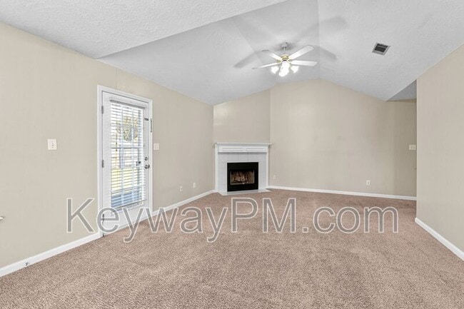 Building Photo - 124 Summerfield Cir