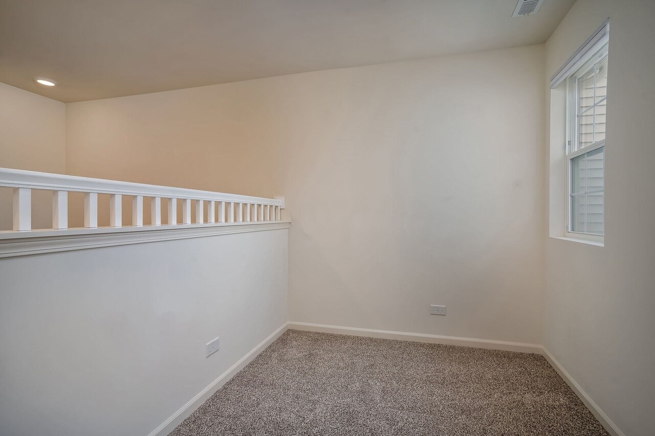 Building Photo - 1157 Amber Dr