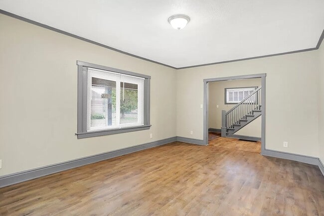 Building Photo - 1611 Nichol Ave