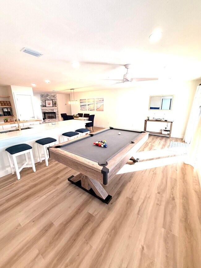 Building Photo - 948 Canal Cir