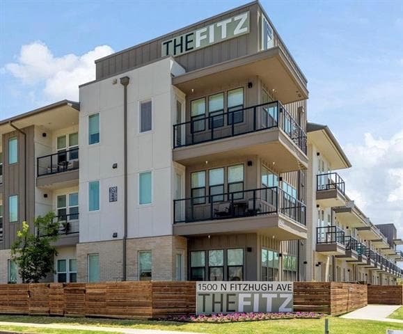 Building Photo - 1500 N Fitzhugh Ave