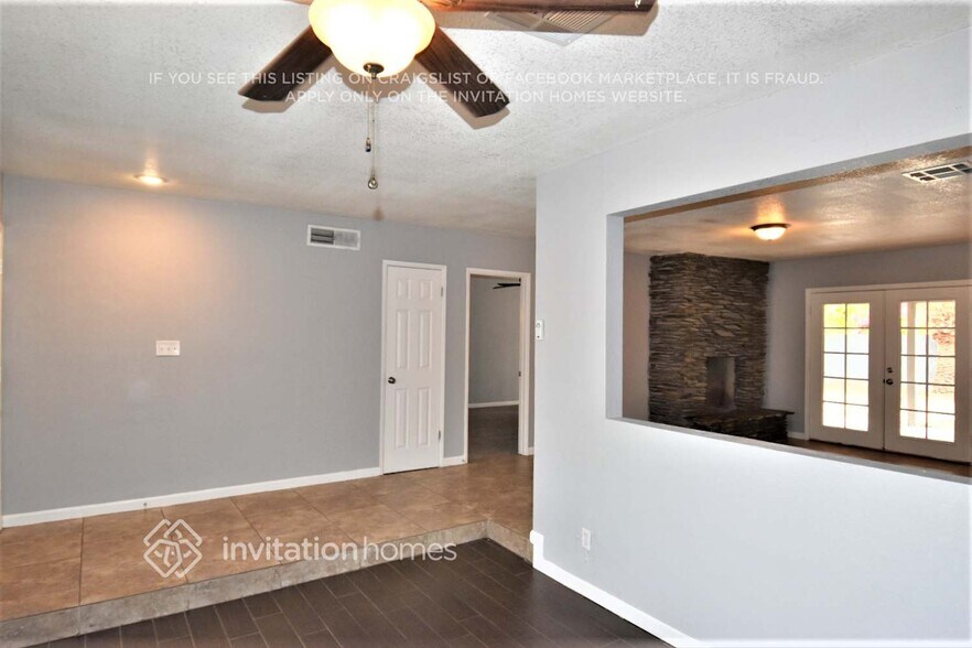 Building Photo - 4713 W Cochise Dr