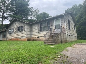 Building Photo - 717 Meadowbrook Dr