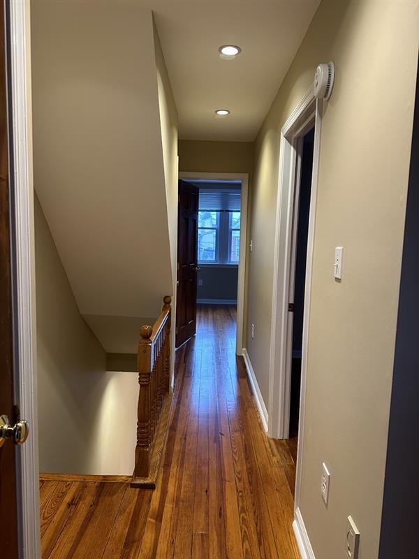 Building Photo - 11 N Warner Ave