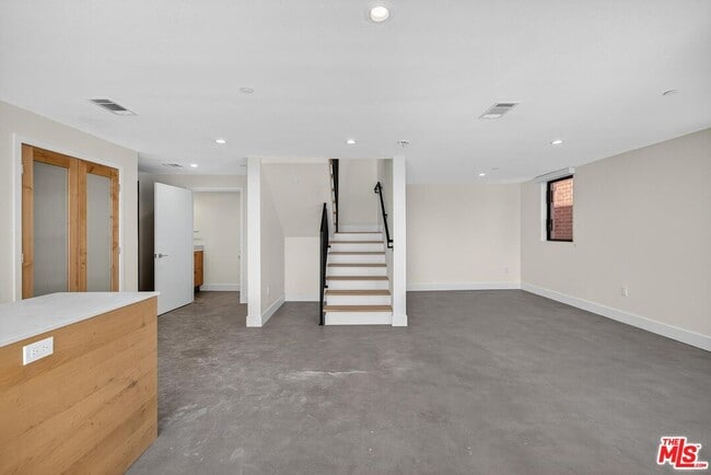 Building Photo - 2412 Eads St