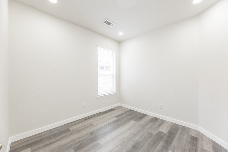 Building Photo - 8510 Chickamauga Ln