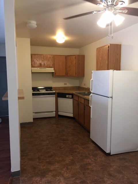 Building Photo - 1318 Cedarwood Dr
