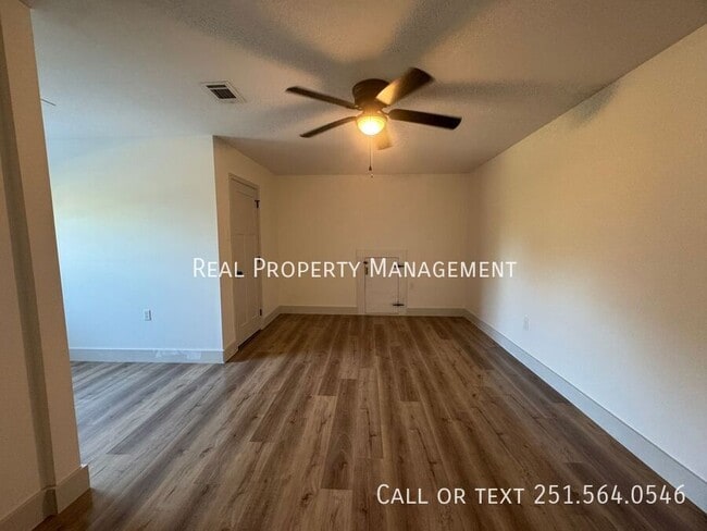 Building Photo - 3158 Lees Ln