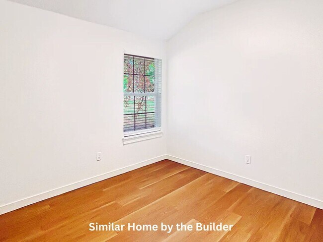 Building Photo - 2123 SW McKinley Ave
