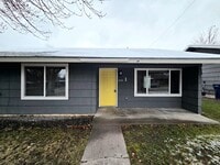 Building Photo - 1231/1233 Montana St. Duplex