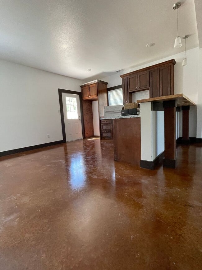 Building Photo - Longhorn Ranch-Barndo Community-Half Acre Lots