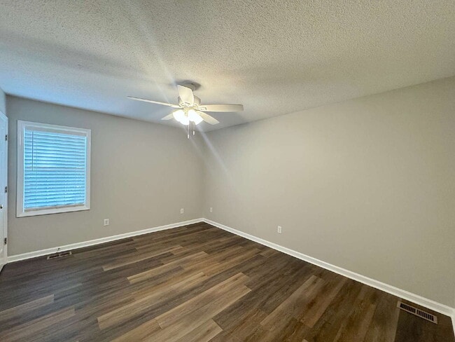Building Photo - Cozy Three Bedroom Home in Knightdale!