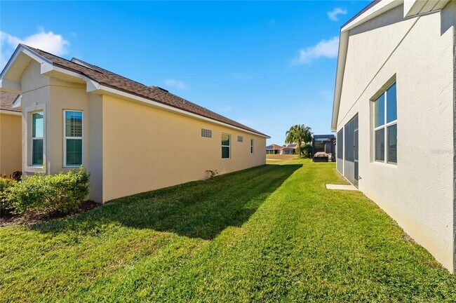 Building Photo - 1033 Sawgrass Dr