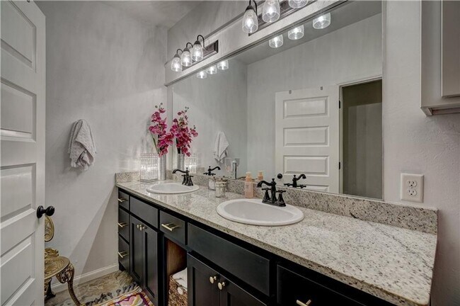 Building Photo - 4 Bedroom Home in Gated Lakes of Traditions- Backs up to a greenbelt- Pool and Playground