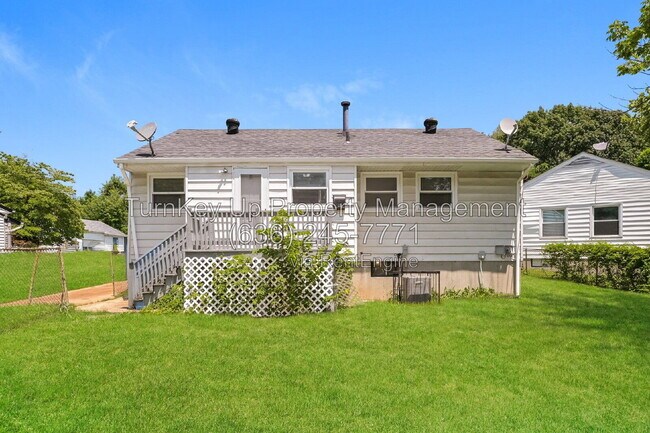 Building Photo - 10300 Ross Cir