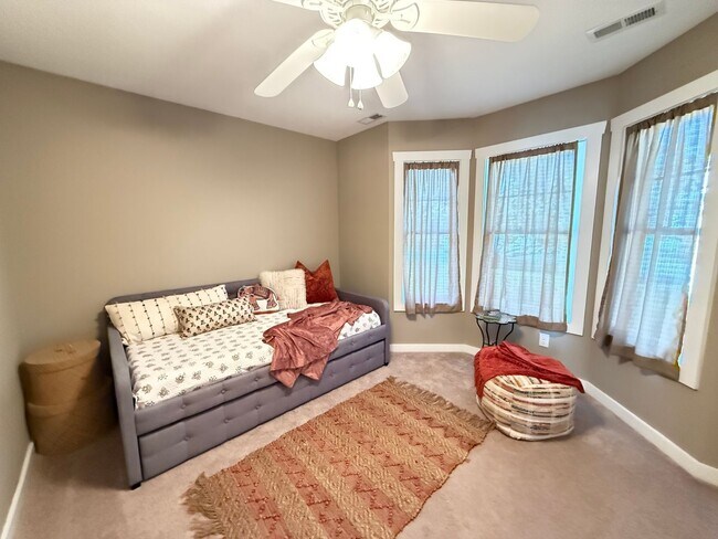 Building Photo - Immaculate Arden Three Bedroom Ranch With Two Car Garage