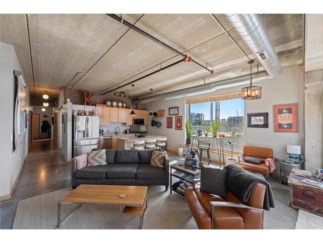 Building Photo - 710 N 4th St