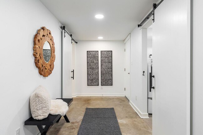 Building Photo - Remodeled Sunset Hill Home in Prime Ballar...