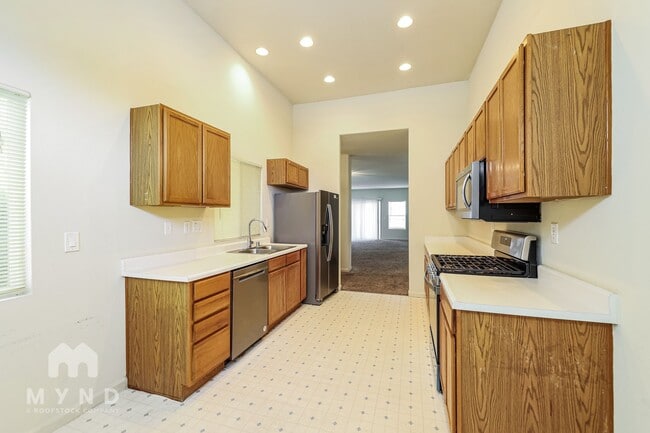 Building Photo - 5518 Spandrell Cir