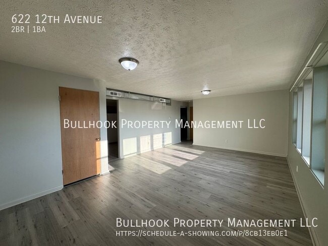 Building Photo - 622 12th Ave