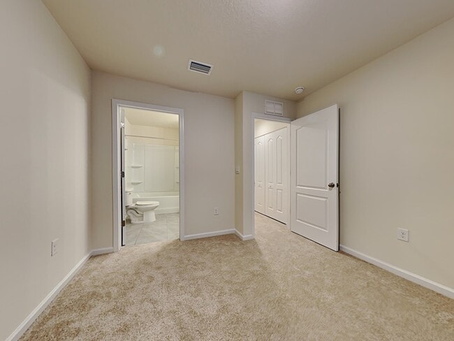 Building Photo - 519 Big Tree Wy