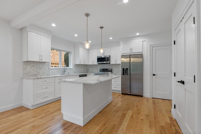 Building Photo - 65 Paulding Ln