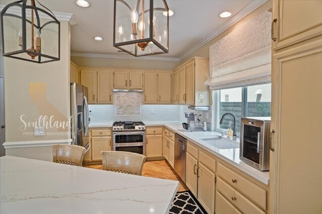 Building Photo - 28324 Medlar Dr