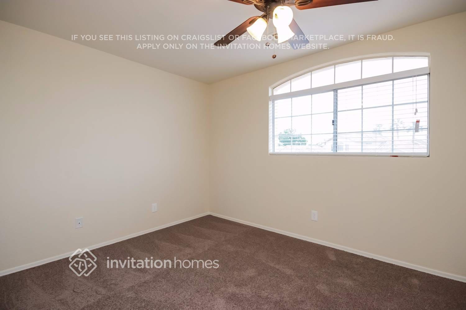 Building Photo - 6887 W Via Del Sol Dr