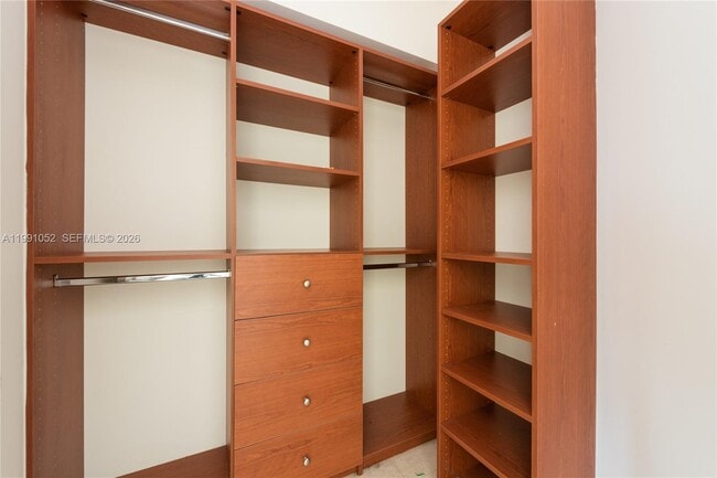 Building Photo - 19400 Turnberry Way