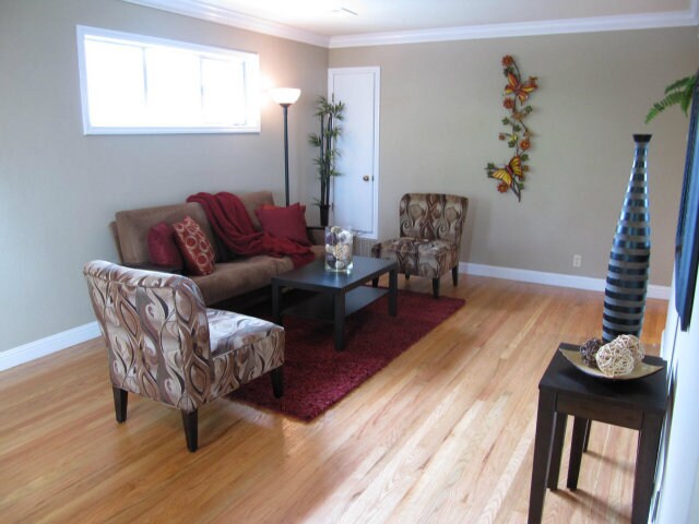 Building Photo - 131 Hawthorne Ave