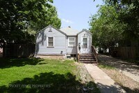 Building Photo - 2216 9th Ave