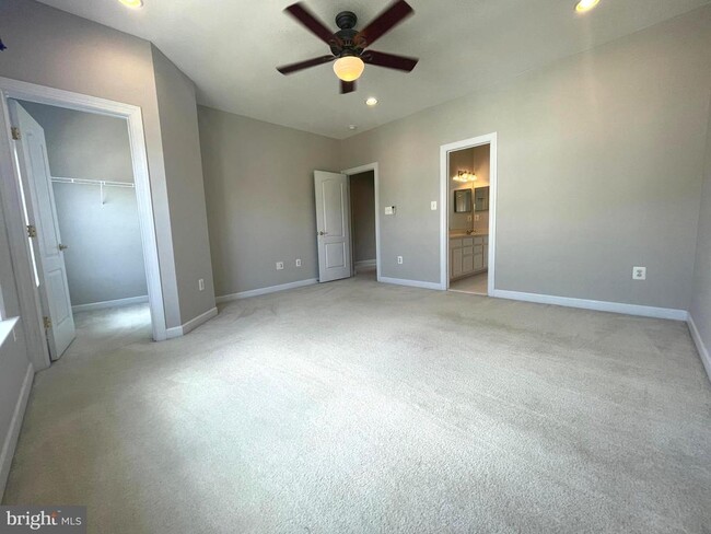 Building Photo - 11451 Fogarty Ct