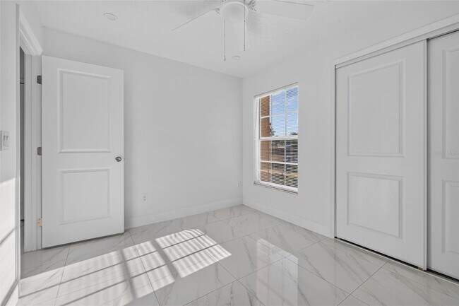 Building Photo - 3128 Sandy Shore Ln